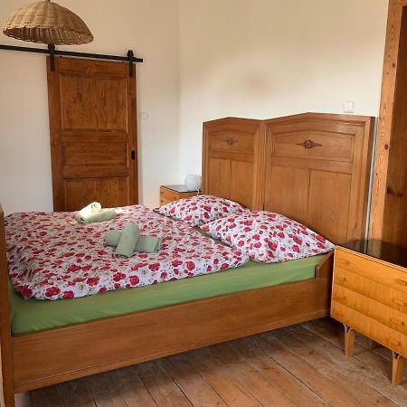 Dvorek Na Spravnem Miste - Salajna 17 Dolni Zandov Bagian luar foto